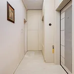 South Beautiful Vaptsarov Apartment